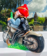 Gartenzwerg Biker mit Motorrad, Bierchen und Stinkefinger