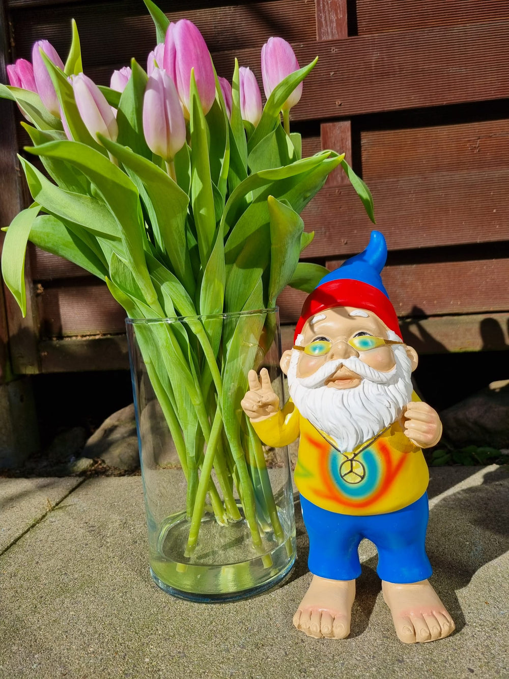 SEWAS Gartenzwerg Gartenfigur Hippie Flower Power Peace Zeichen Blumen 27cm wetterfest