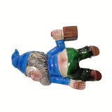 Gartenzwerg „Betrunkener Kalle“ – Liegende Gartenfigur mit Schnapsflasche