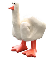 Lustige Dekofigur Hand im Entendesign zeigt Stinkefinger, erhaeltlich in sechs verschiedenen Farben.