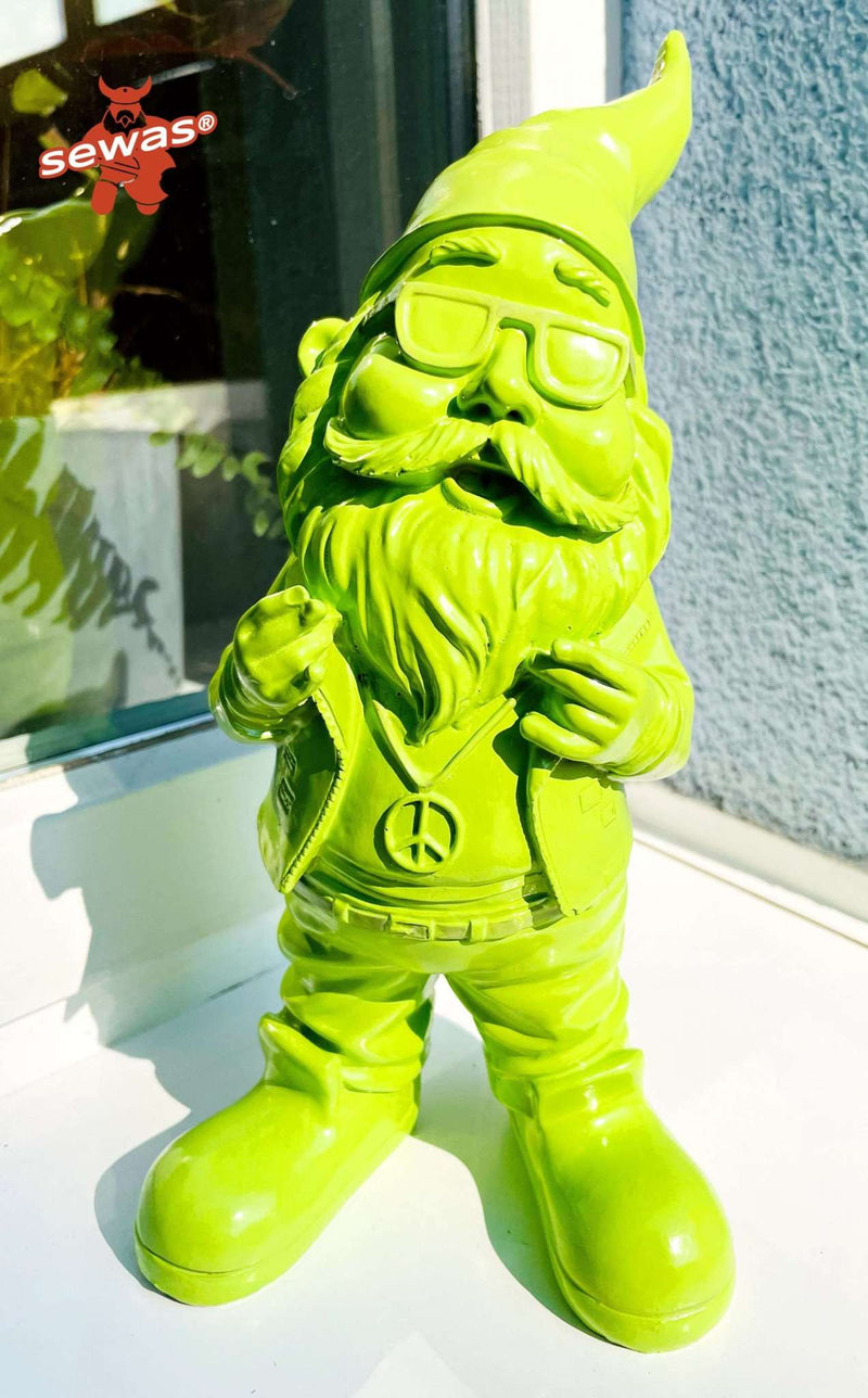 Gartenzwerg Rocker mit Peace Kette - Limited Lime Green Edition