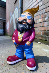 Gartenzwerg Cooler Rocker Goldkette Goldmütze wetterfest SEWAS gartenfigur gnome gardengnome dekofigur