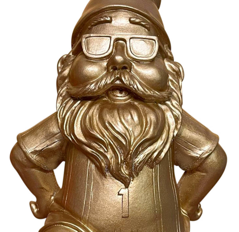 gartenzwerg SEWAS fußballspieler fussballspieler pokal gold trophäe fußballer retro trikot bundesliga adidas zwerg dekofigur gartenfigur