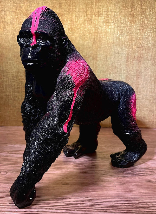Gorilla Dekofigur gartenfigur Kunstharz menschenaffe Tier deko schwarz pink splatter